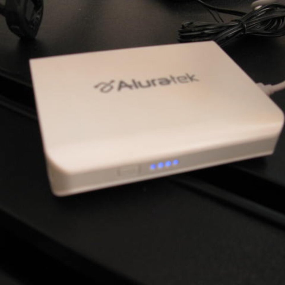 Alurateck 8000mAh Portable Battery Charger iPhone/Android